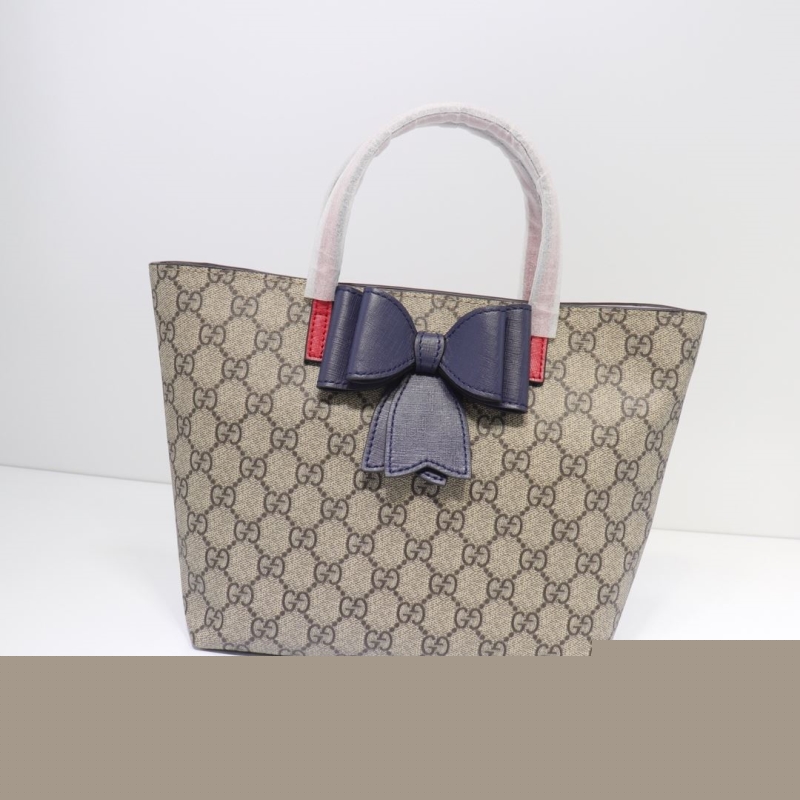 G*u*i shopping bags